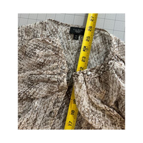 Talbots 14P Petite Snakeskin Pintuck Tunic Blouse Sheer 3/4 Sleeve Button Front - Picture 9 of 9